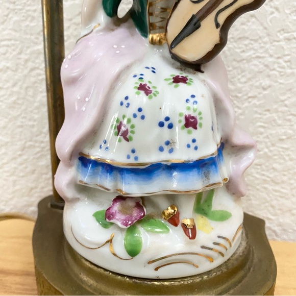 Antique Victorian Lady with Violin Porcelain Decorative Table Lamp - Picture 10 of 16